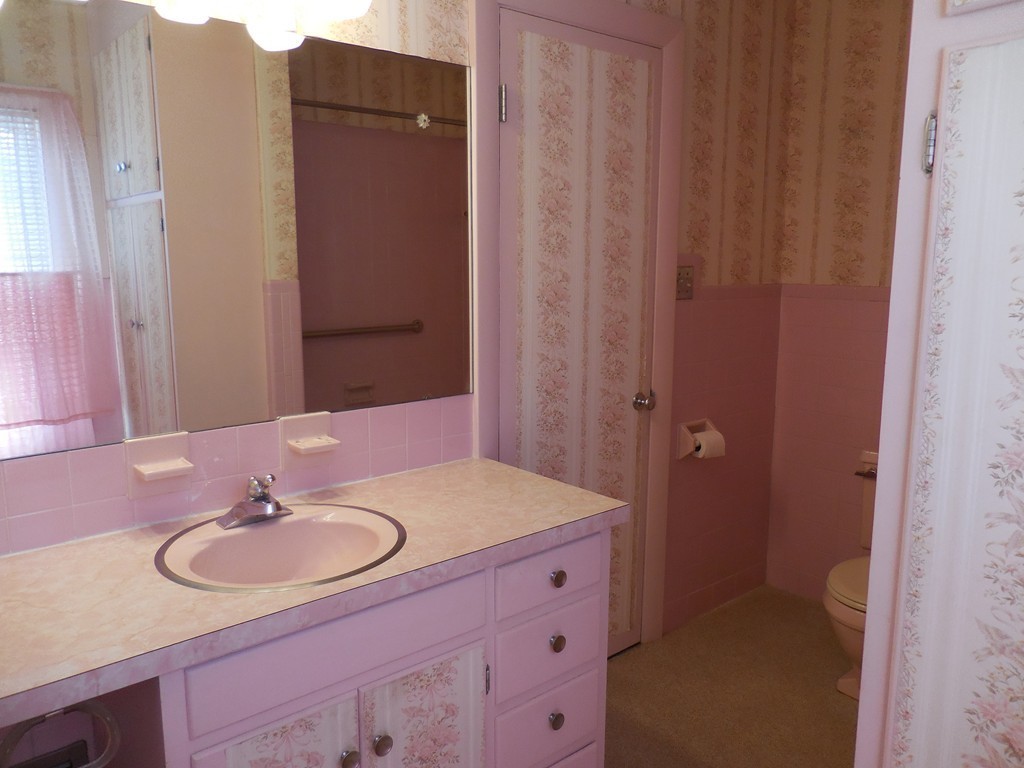127 Hastings Street Springfield, MA 01104 - Photo 21 of 30 Gallery Image 21