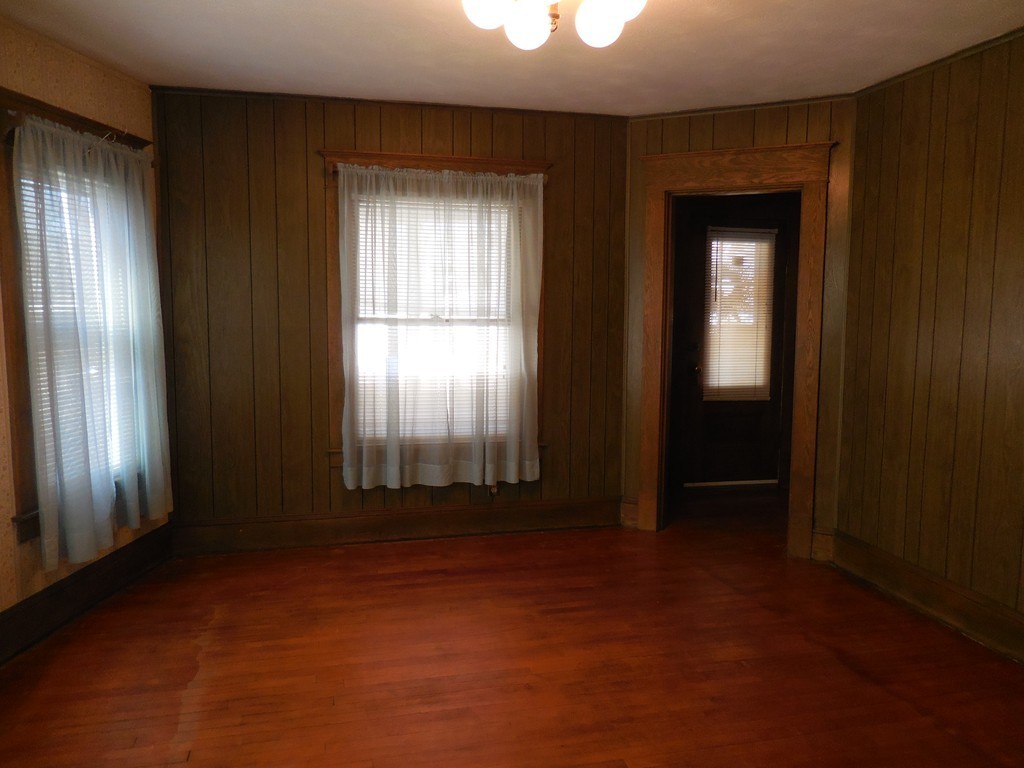 127 Hastings Street Springfield, MA 01104 - Photo 9 of 30 Gallery Image 9