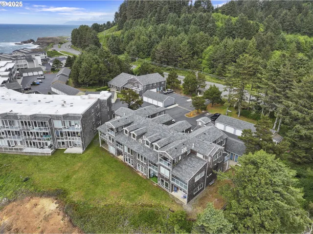 $699,000 | 1113 Highway 101, Unit 1, Depoe Bay, OR 97341