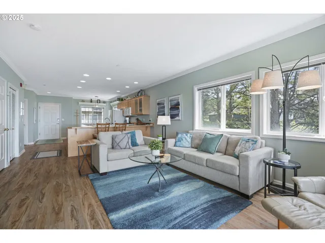 $699,000 | 1113 Highway 101, Unit 1, Depoe Bay, OR 97341