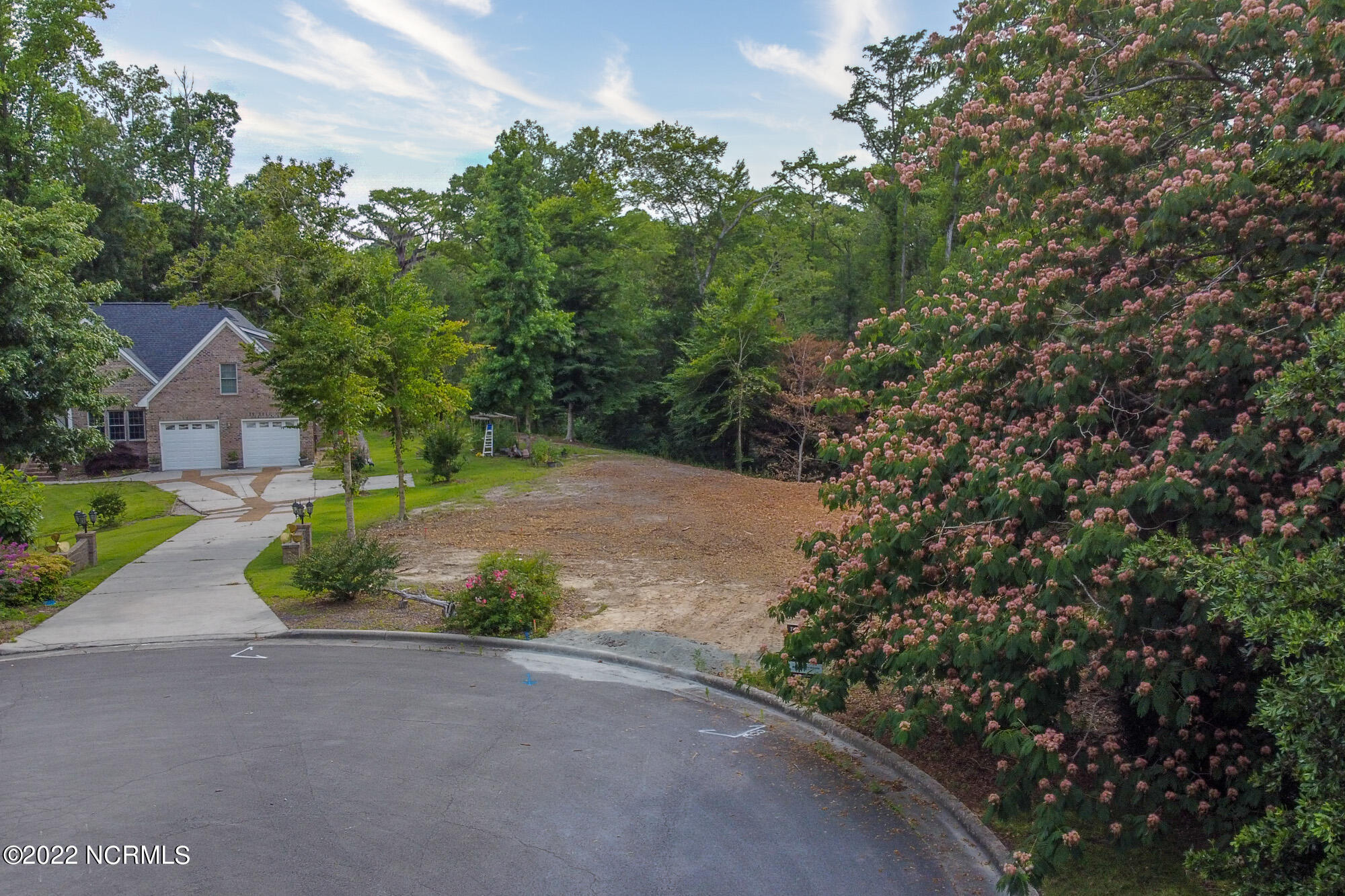 102 Cabot Circle New Bern, NC 28560 - Photo 2 of 26 Front