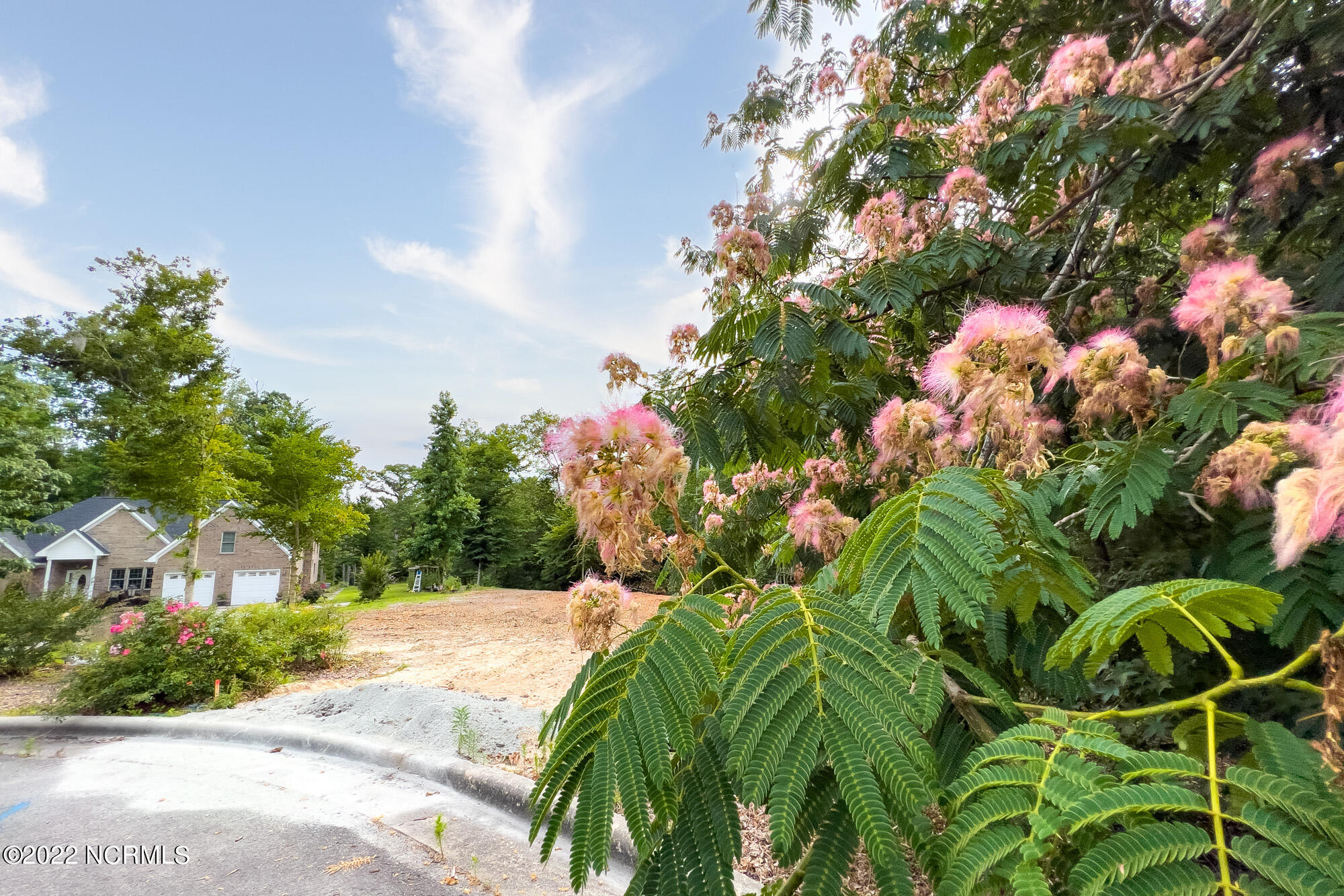 102 Cabot Circle New Bern, NC 28560 - Photo 3 of 26 Front