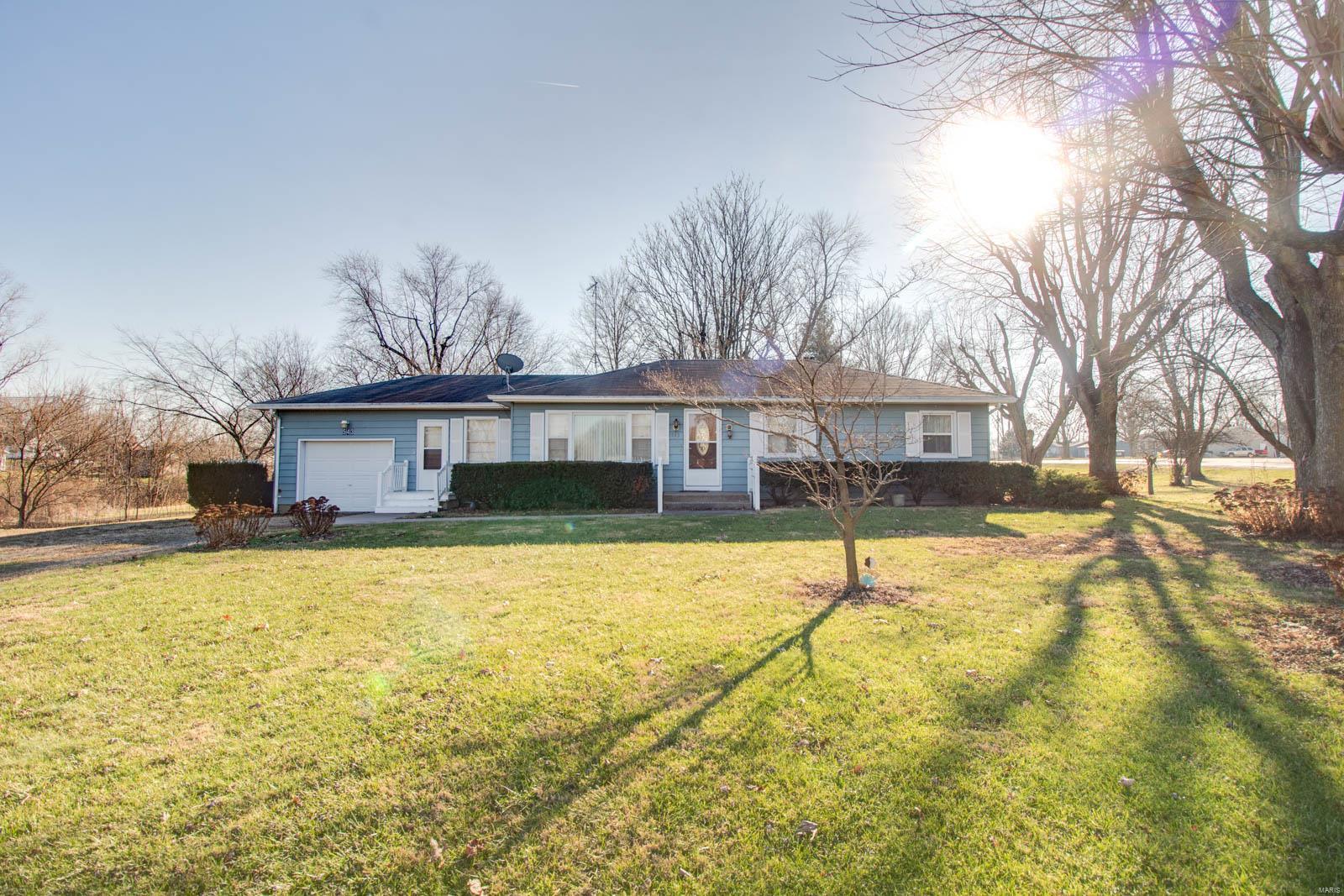 543 Carlinville Road Shipman, IL 62685 - Photo 1 of 29 Gallery Image 1