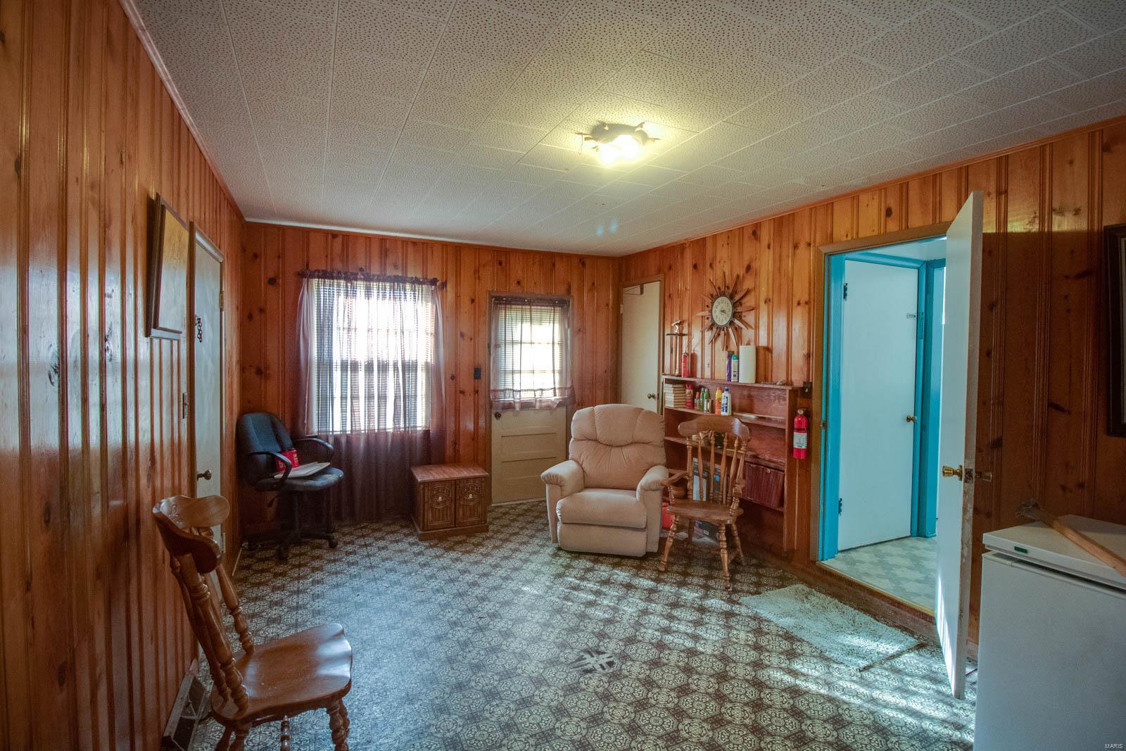 543 Carlinville Road Shipman, IL 62685 - Photo 12 of 29 Gallery Image 12
