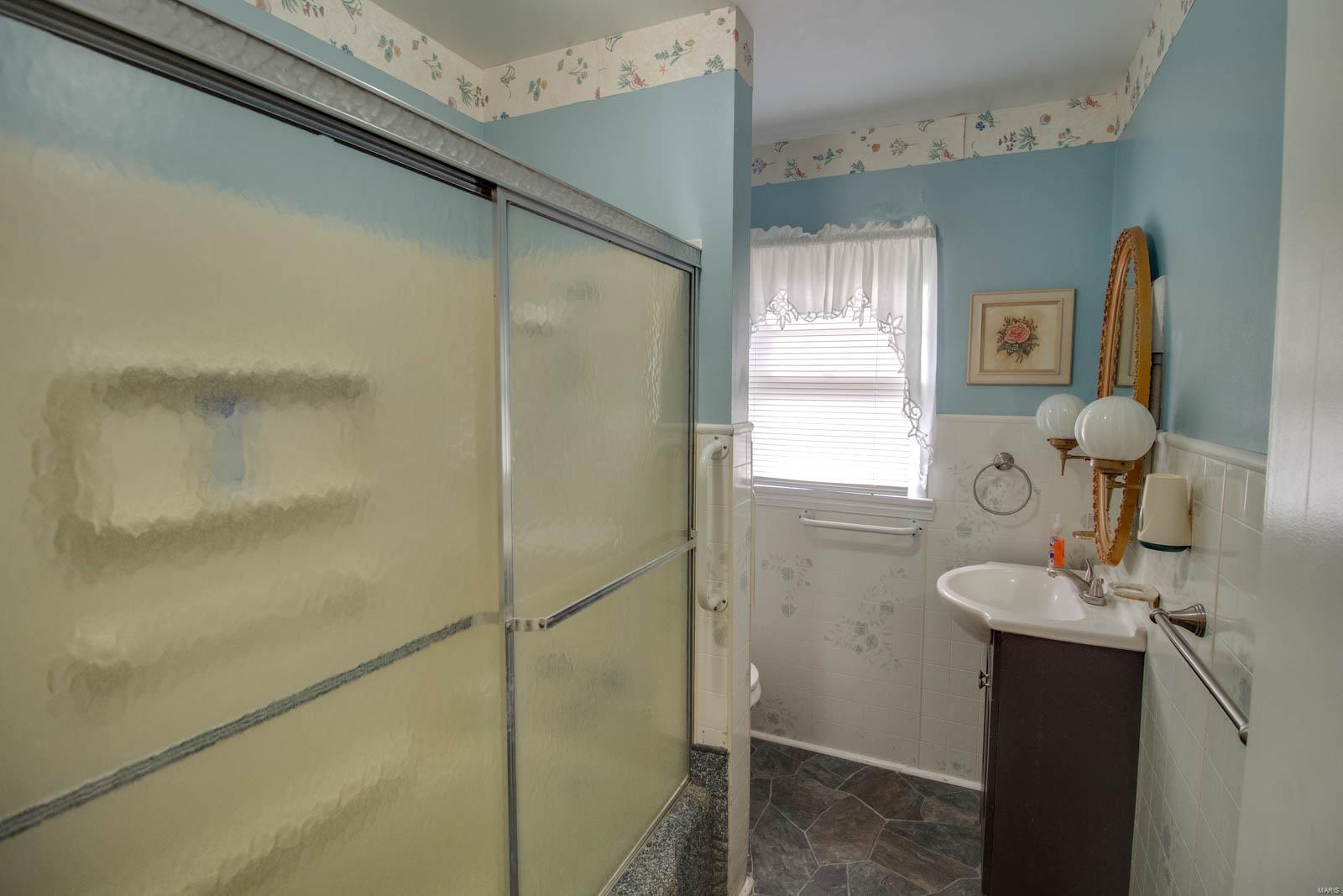 543 Carlinville Road Shipman, IL 62685 - Photo 13 of 29 Gallery Image 13