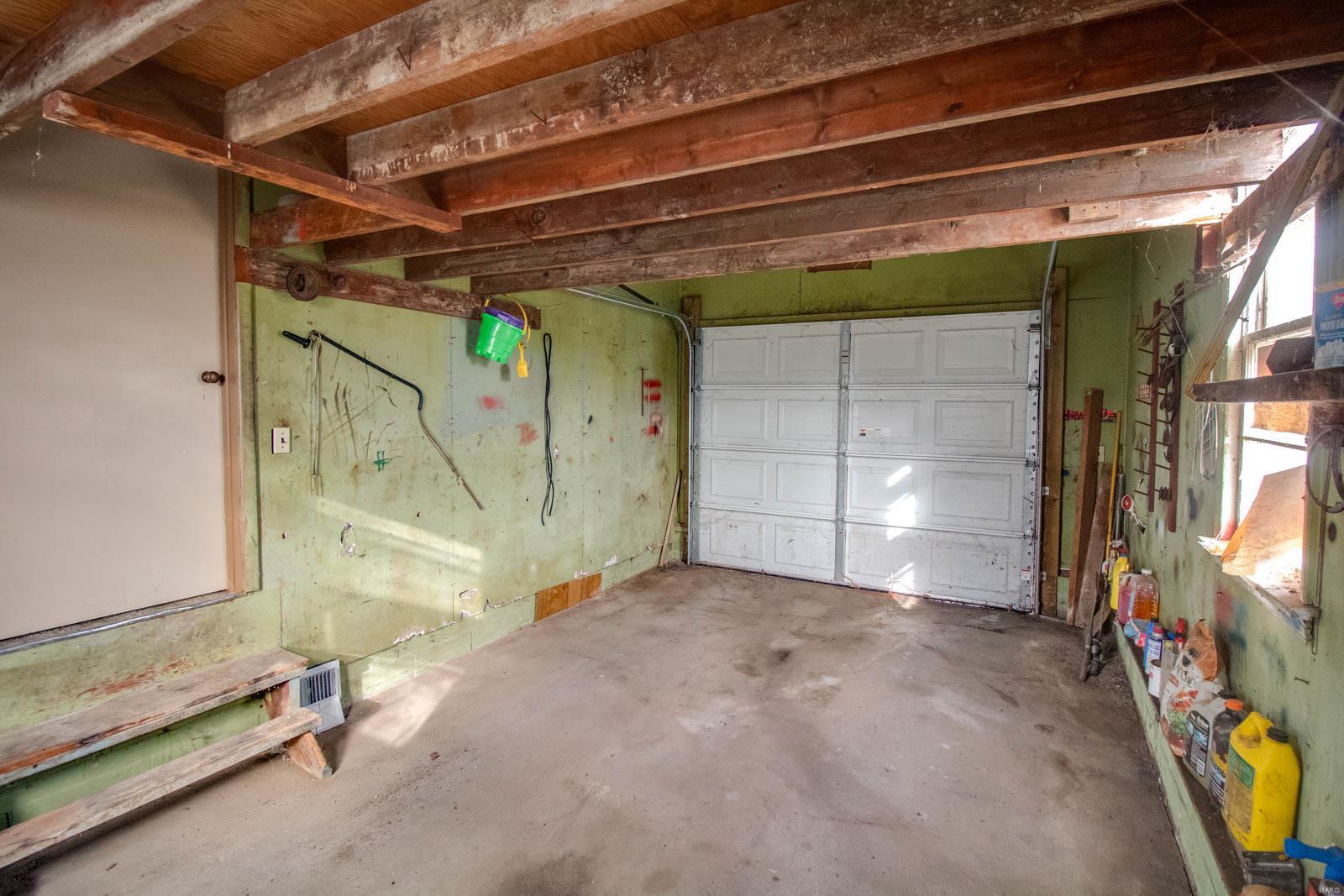 543 Carlinville Road Shipman, IL 62685 - Photo 21 of 29 Gallery Image 21