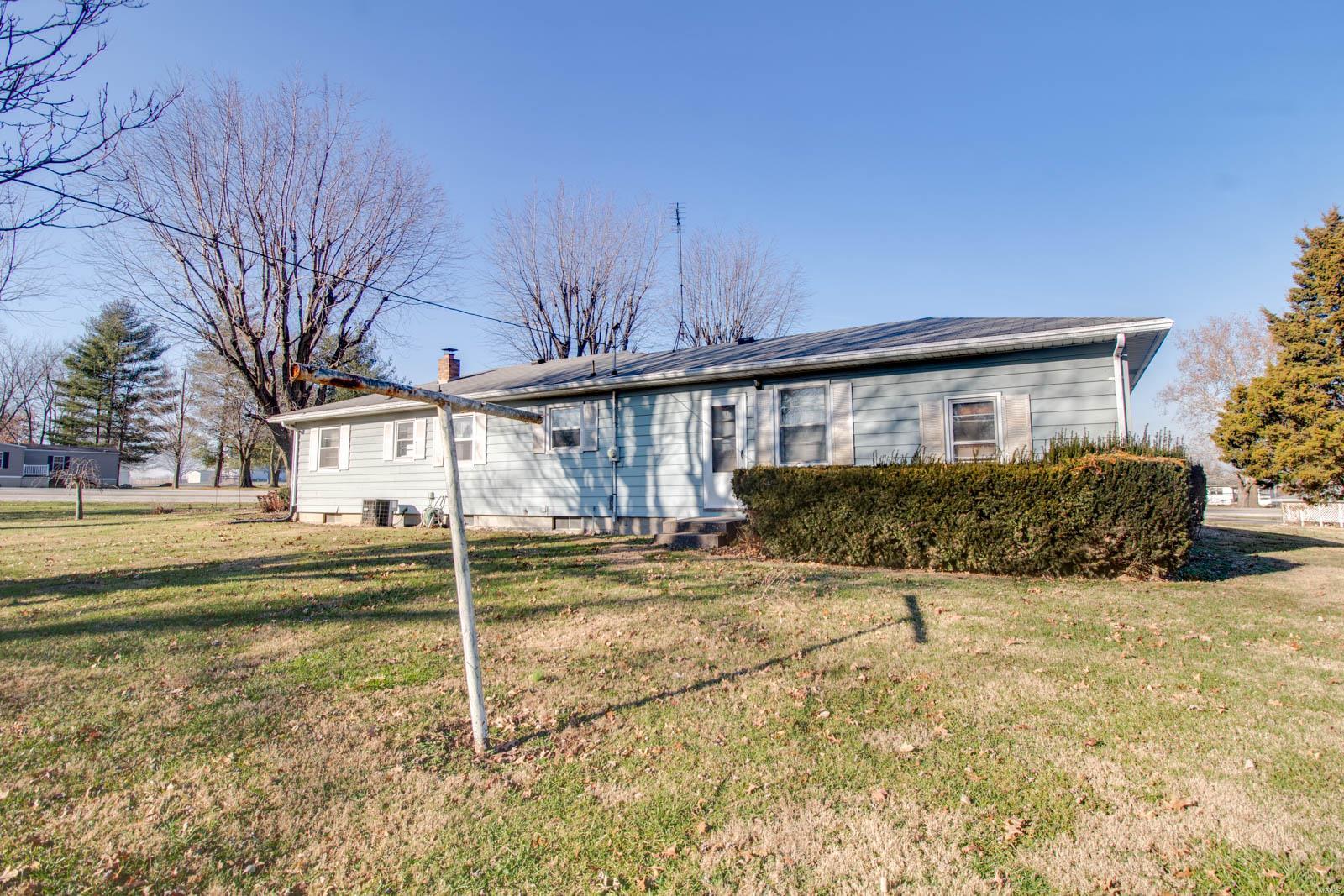 543 Carlinville Road Shipman, IL 62685 - Photo 24 of 29 Gallery Image 24