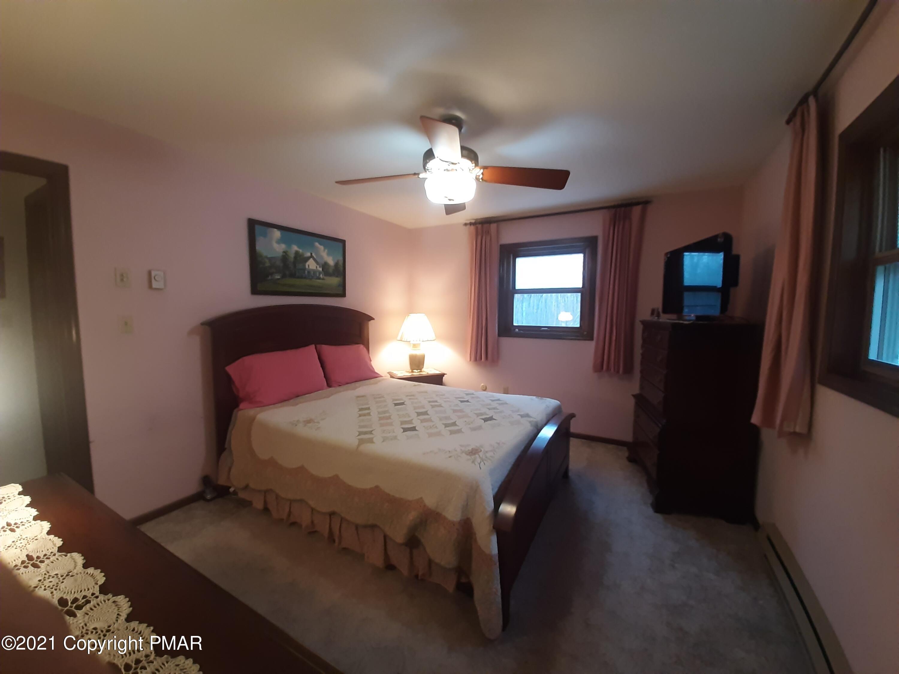527 Henry's Crossing Road Cresco, PA 18326 - Photo 17 of 43 20211217_152857