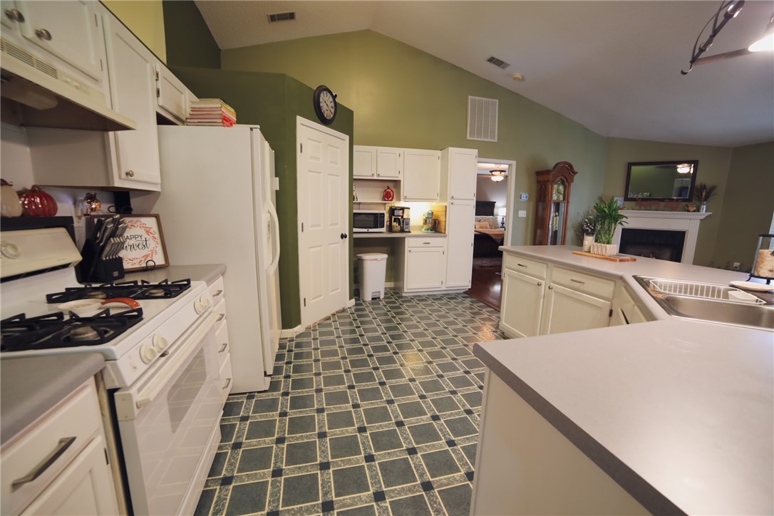 309 Hunters Lane Anderson, SC 29625 - Photo 4 of 25 Gallery Image 4