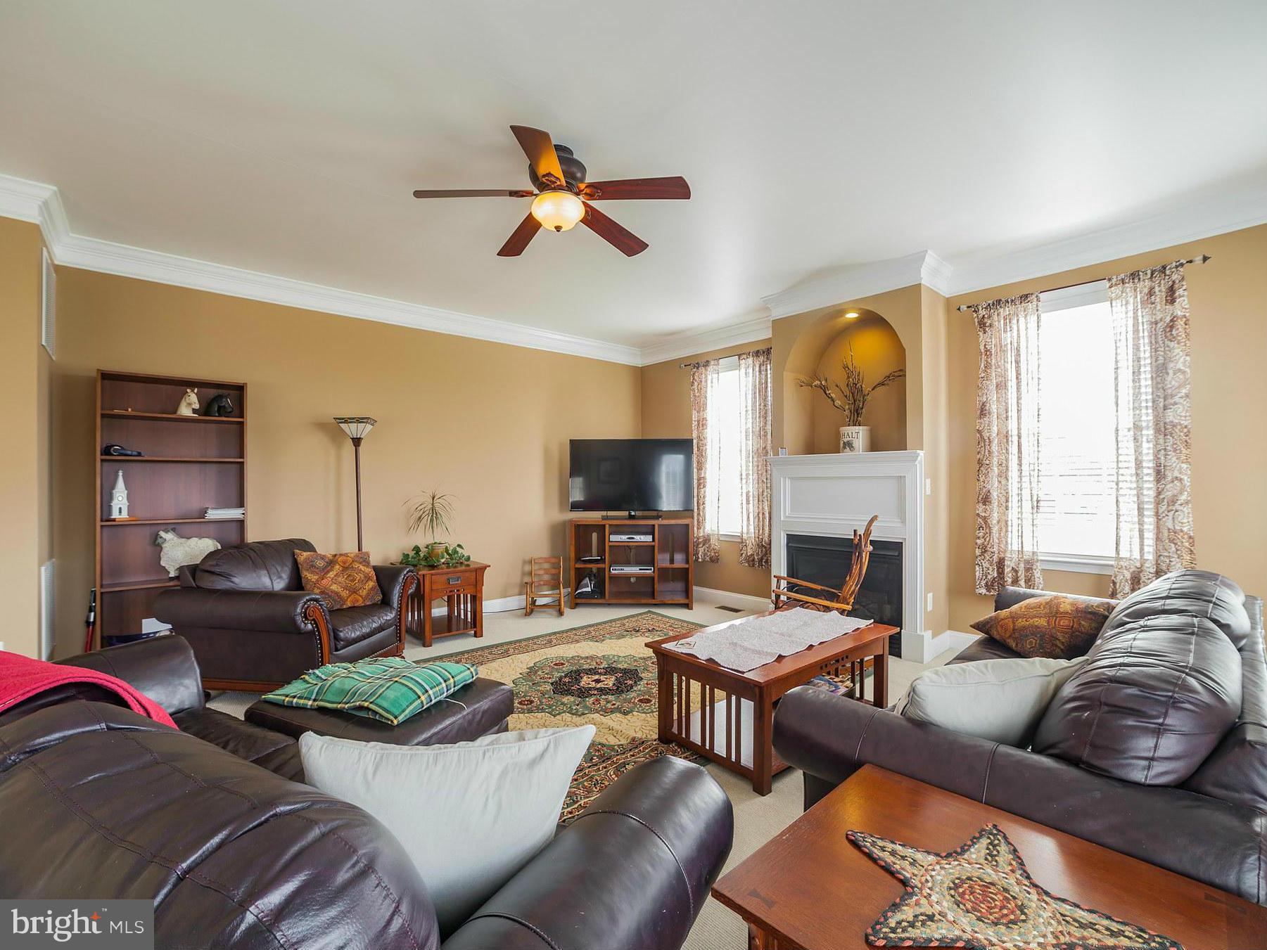 2403 Bidle Road Middletown, MD 21769 - Photo 5 of 30 Family Room
