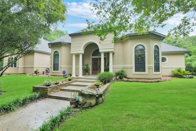 $825,000 | 26150 Crown Ranch Boulevard, Montgomery, TX 77316