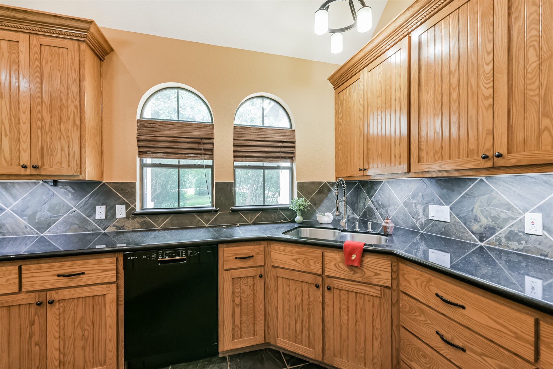 26150 Crown Ranch Boulevard Montgomery, TX 77316 - Photo 14 of 50