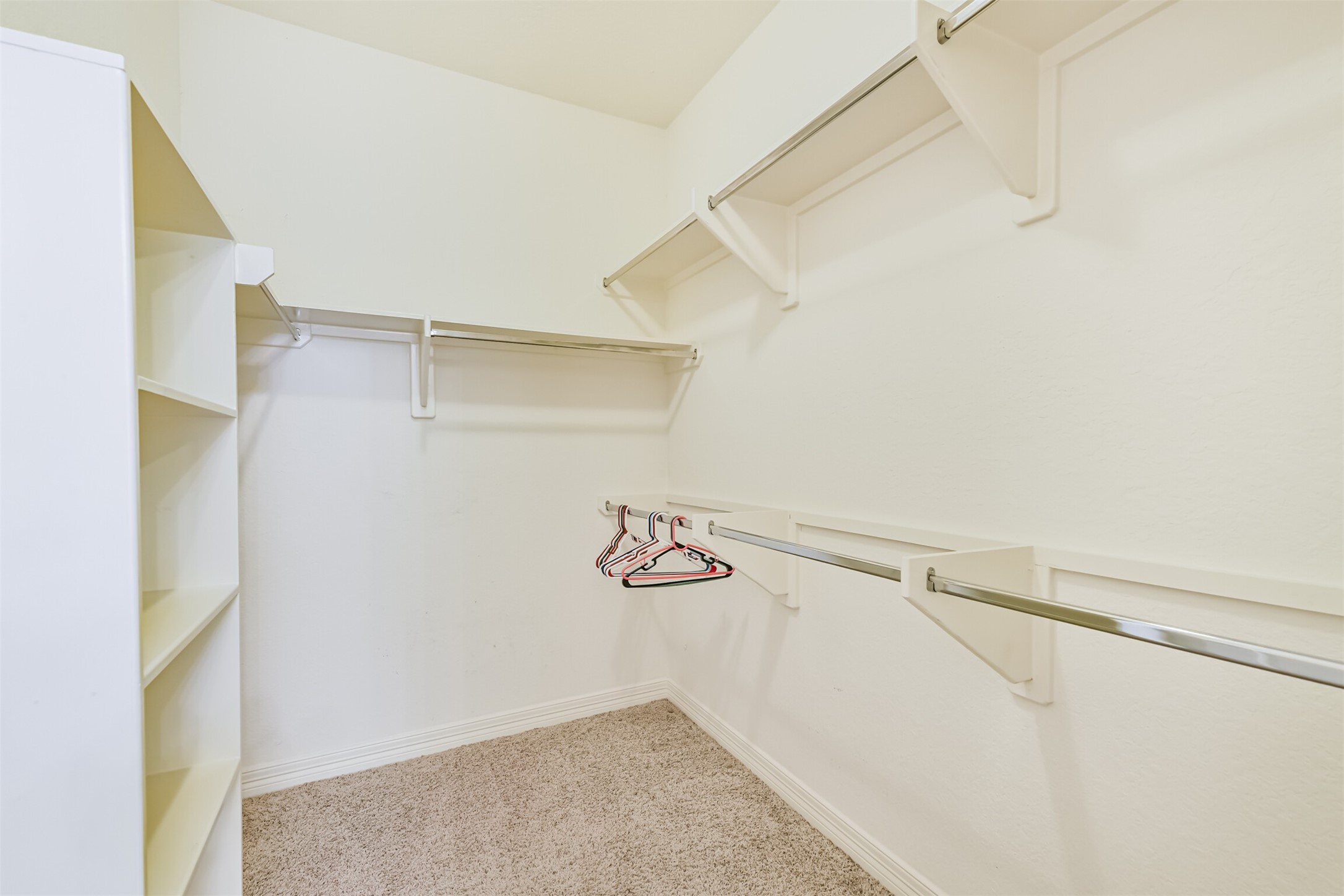 26150 Crown Ranch Boulevard Montgomery, TX 77316 - Photo 24 of 50 2nd primary closet