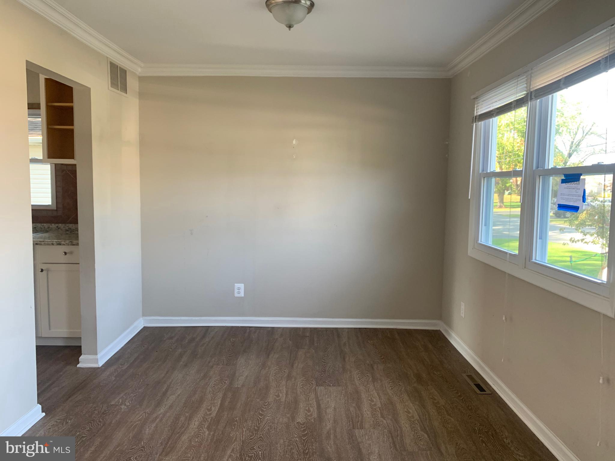 8466 Byrd Road Pasadena, MD 21122 - Photo 3 of 18 Gallery Image 3