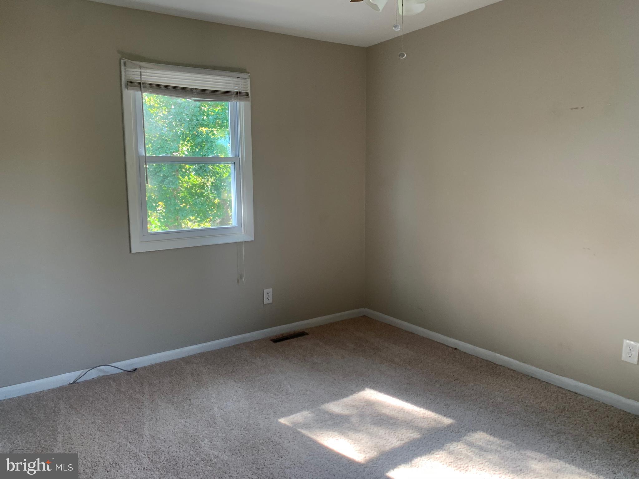 8466 Byrd Road Pasadena, MD 21122 - Photo 8 of 18 Gallery Image 8