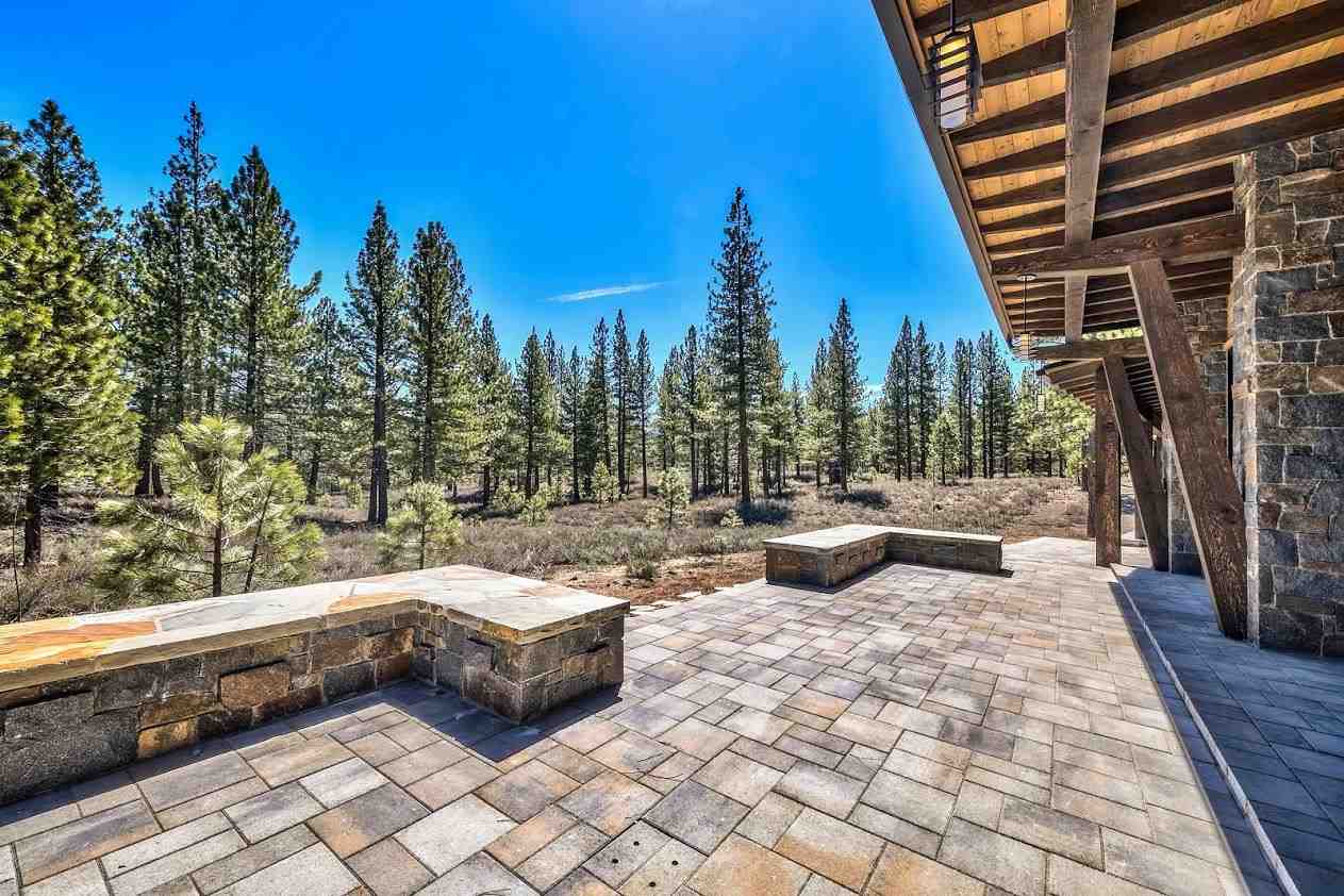 7565 Lahontan Drive Truckee, CA 96161 - Photo 12 of 21 a outdoor space with the couch