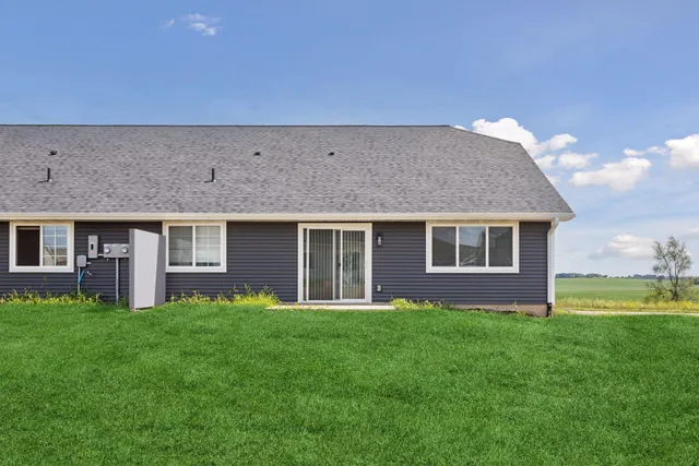$380,000 | 621 Field Point Street, Roberts, WI 54023