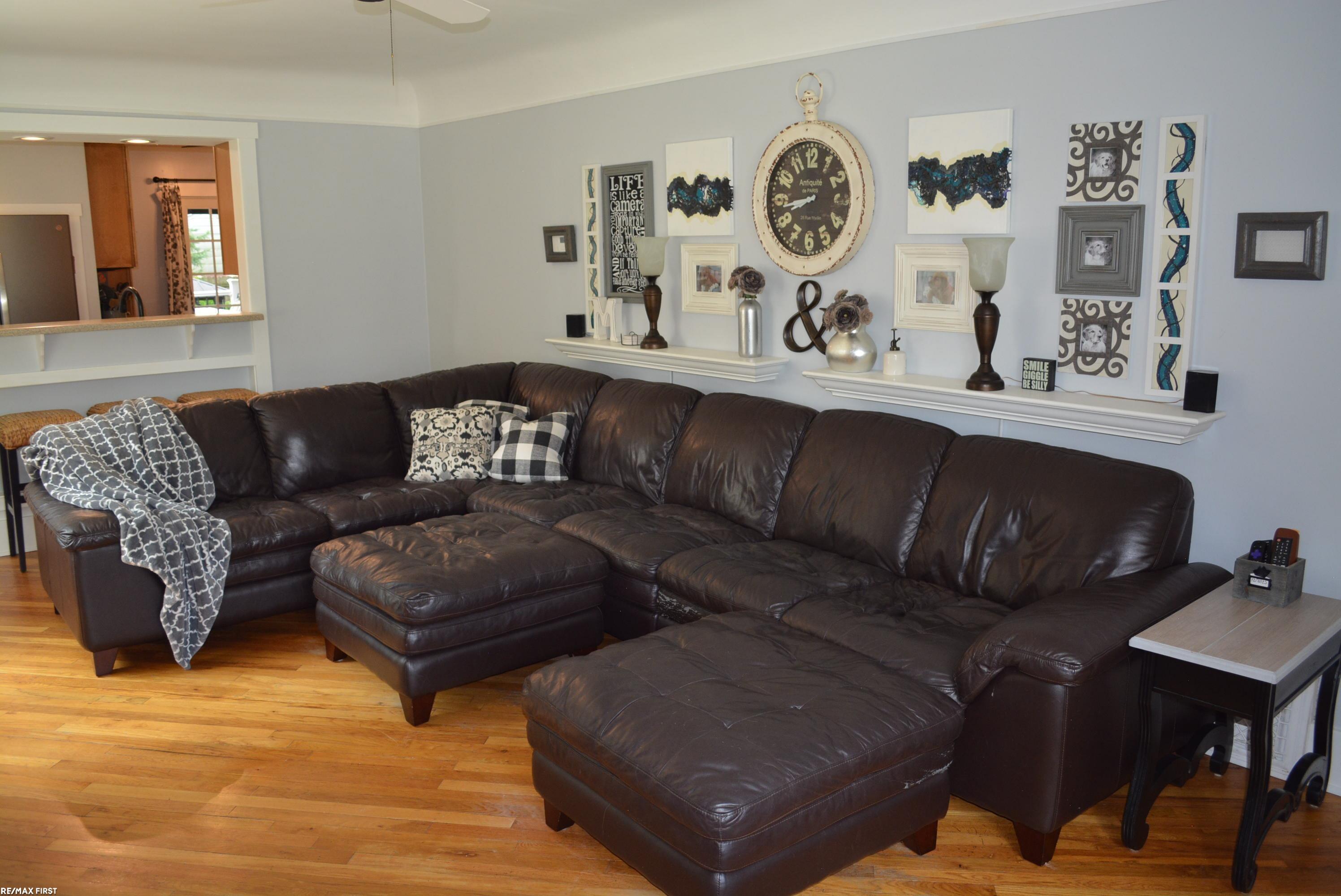 2675 Cumberland Road Berkley, MI 48072 - Photo 16 of 50 50148233-89dd6b24-6773-48d1-a9e7-7d6408c8d280.JPG