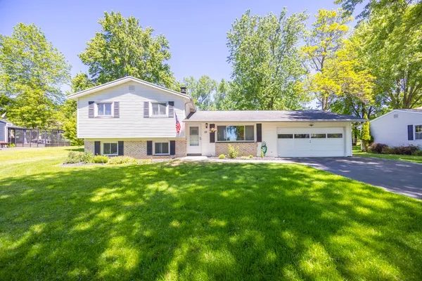 $324,900 | 22 Putting Green Lane, Perinton, NY 14526
