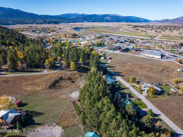 $199,000 | 682 Overlook Circle, Alpine, WY 83128