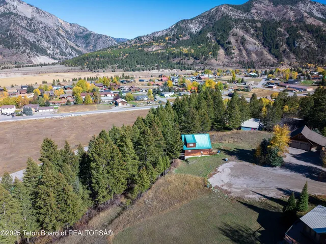 $199,000 | 682 Overlook Circle, Alpine, WY 83128