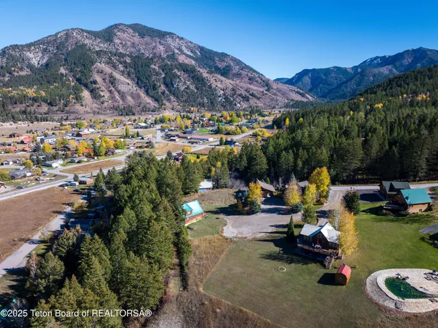 $199,000 | 682 Overlook Circle, Alpine, WY 83128