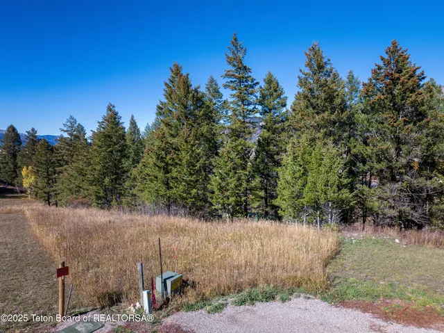 $199,000 | 682 Overlook Circle, Alpine, WY 83128