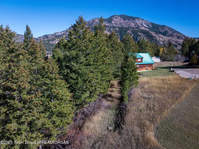 $199,000 | 682 Overlook Circle, Alpine, WY 83128