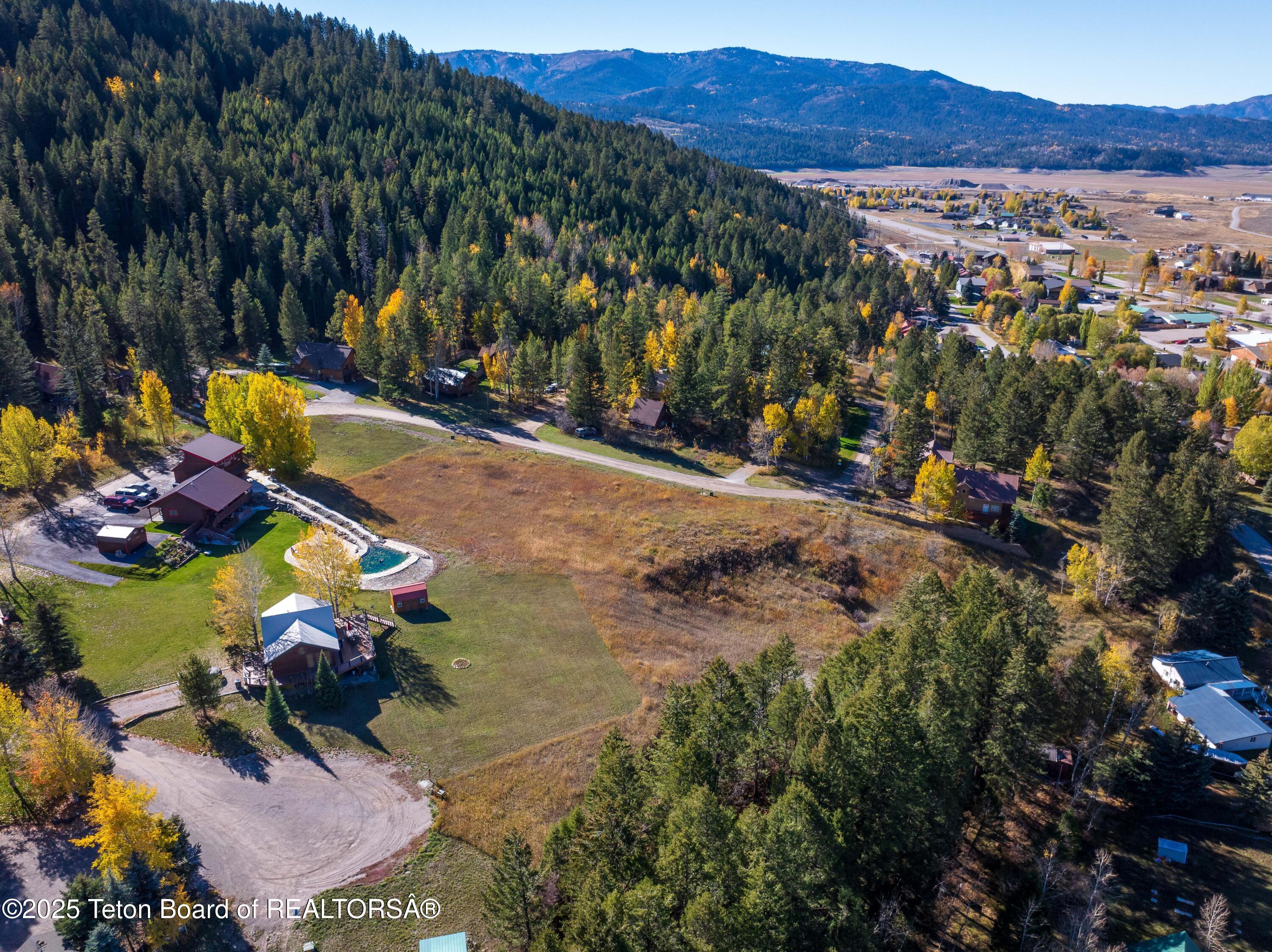 682 Overlook Circle Alpine, WY 83128 - Photo 9 of 16 682 Outlook_0096_D