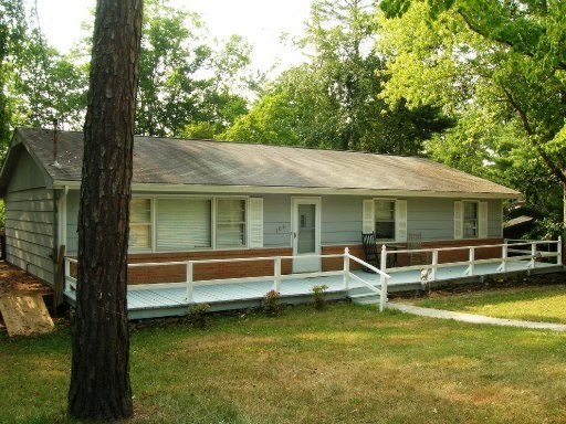 104 Daniel Lane Oak Ridge, TN 37830 - Photo 1 of 1 Primary Photo