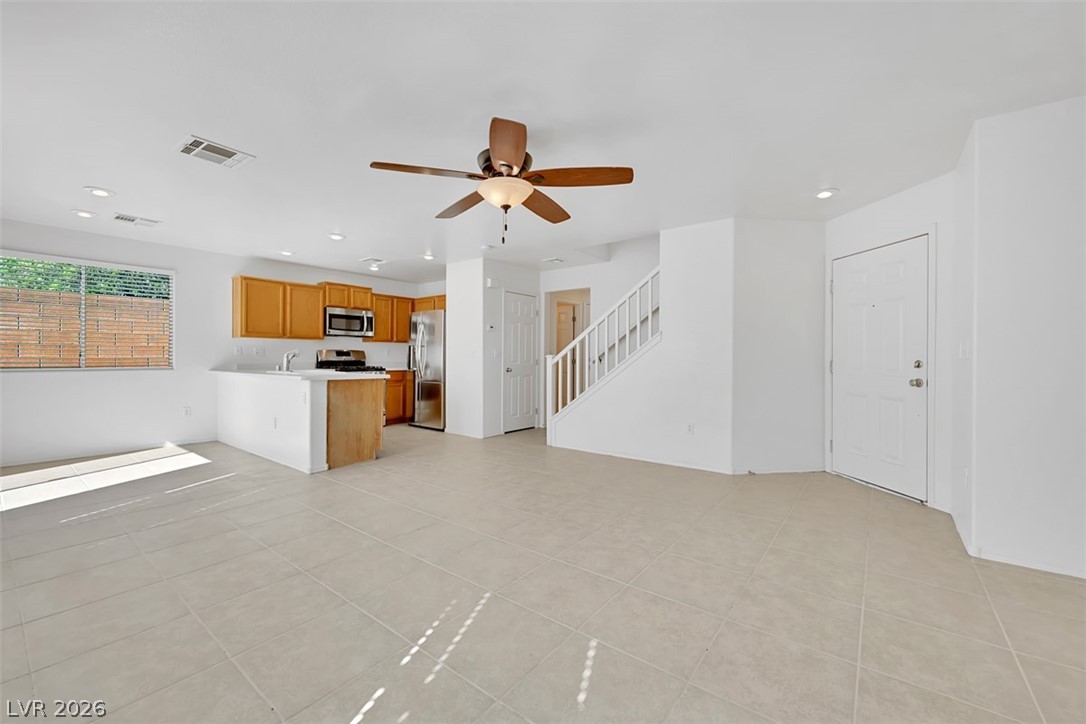 9986 Erie Stream Way Las Vegas, NV 89148 - Photo 4 of 19