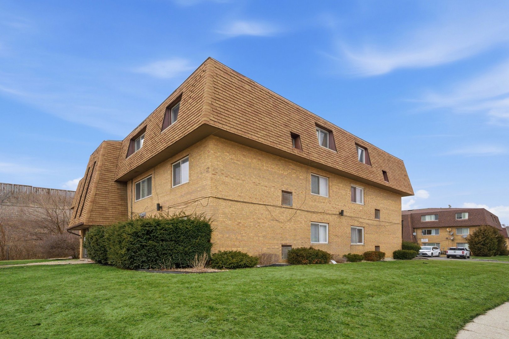 10440 Natoma Avenue, Unit 9 Chicago Ridge, IL 60415 - Photo 3 of 24