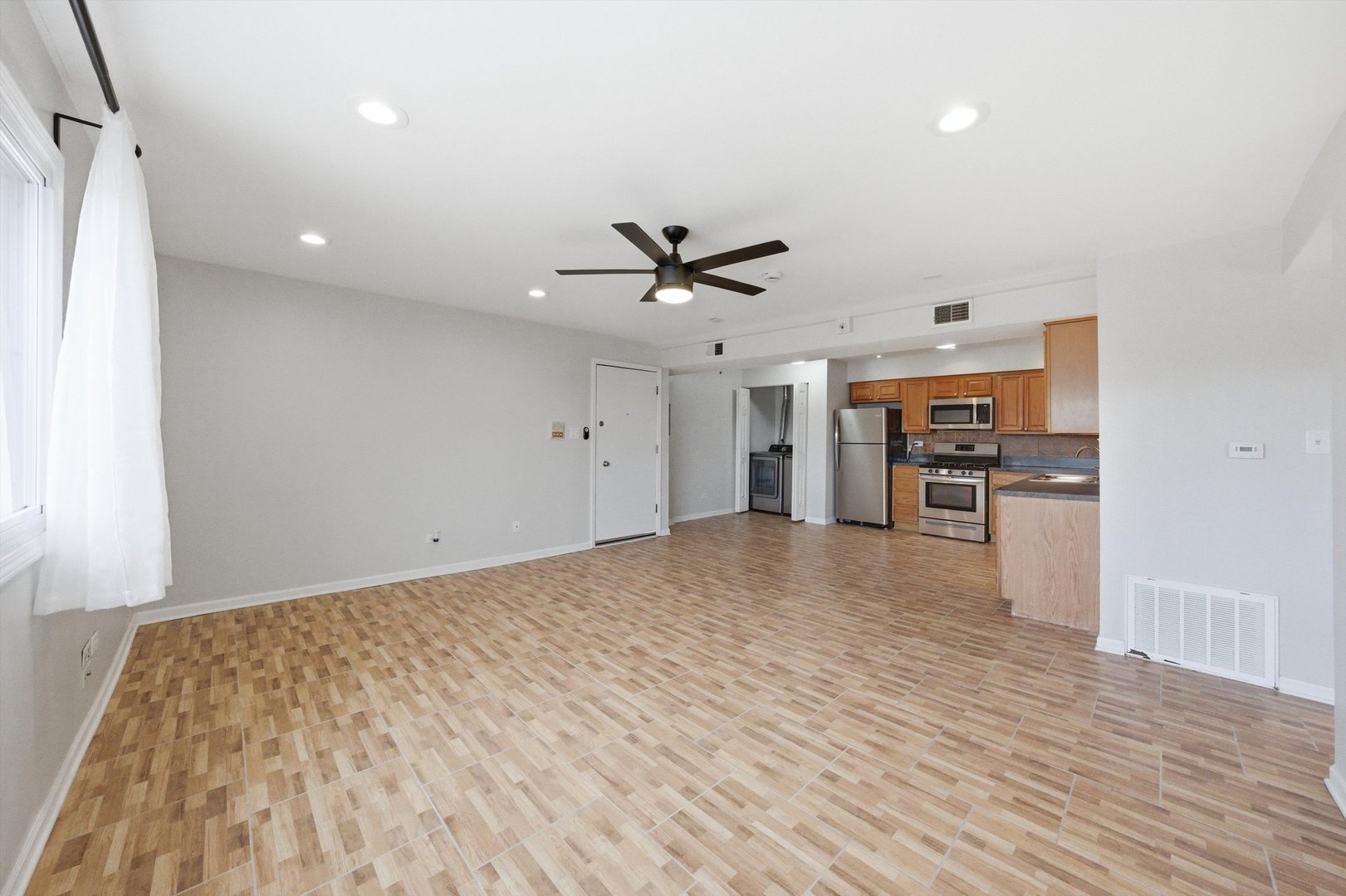 10440 Natoma Avenue, Unit 9 Chicago Ridge, IL 60415 - Photo 4 of 24