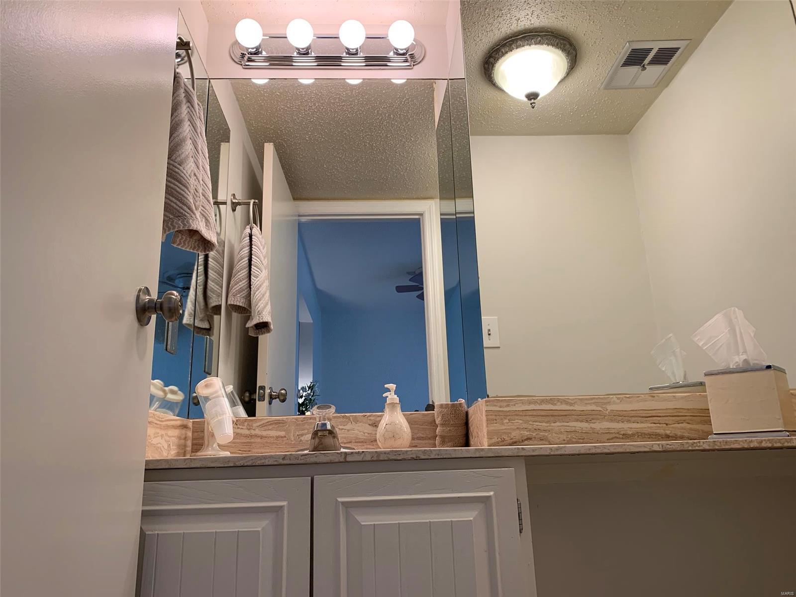 2630 Hampton Road, Unit B St. Charles, MO 63303 - Photo 17 of 24 Gallery Image 17