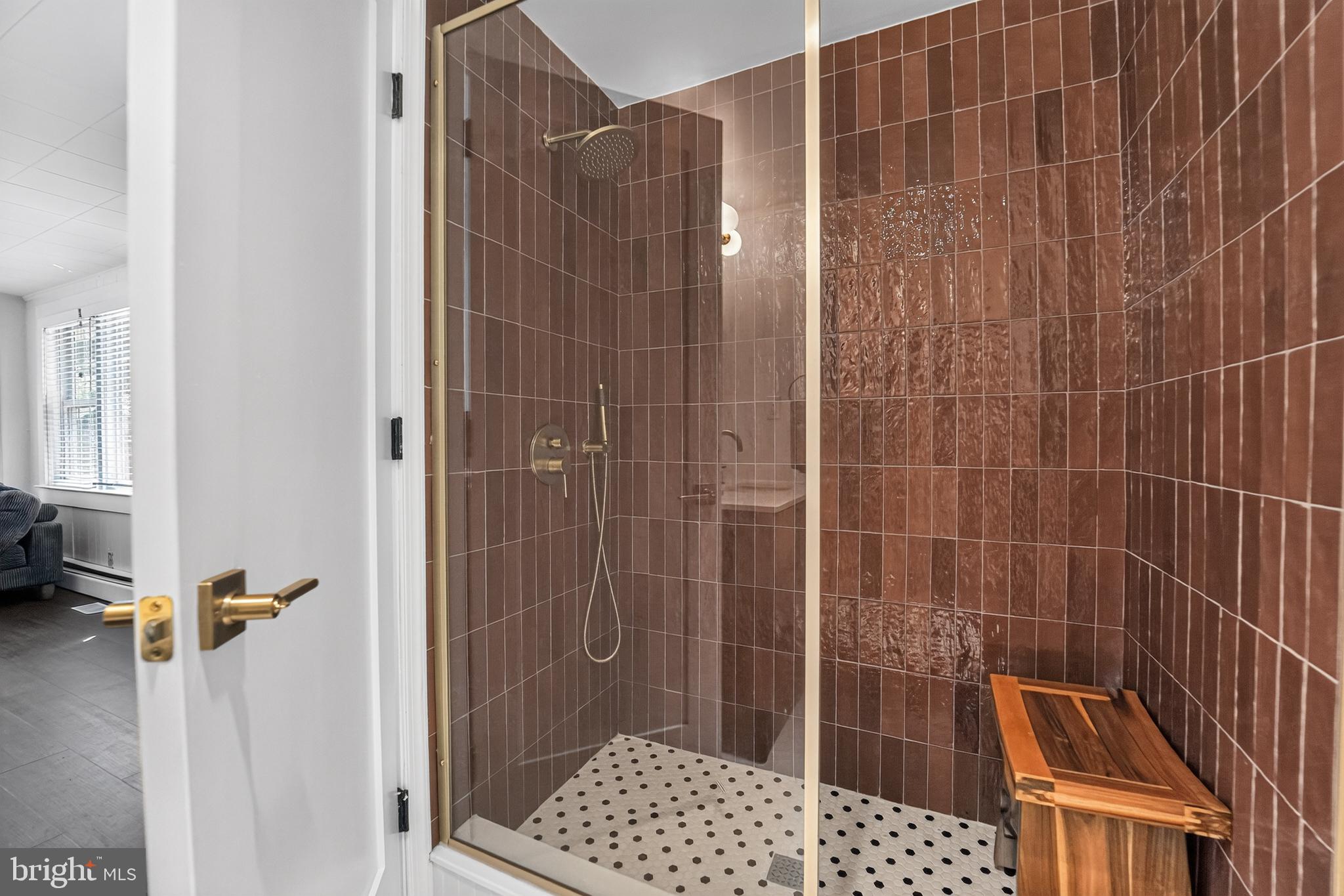 2411 Everton Road Baltimore, MD 21209 - Photo 14 of 27 Main Level Full Bath Shower