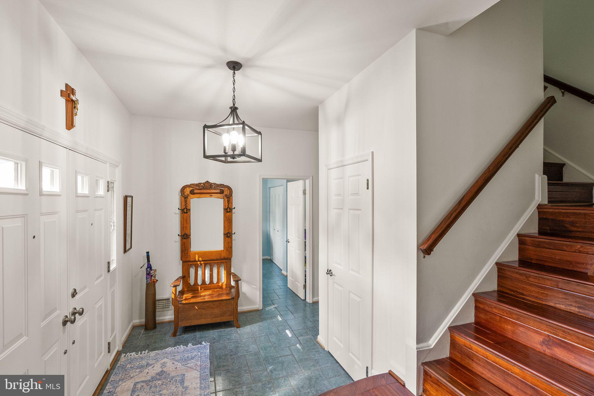 7794 Turlock Road Springfield, VA 22153 - Photo 8 of 57 Gallery Image 8
