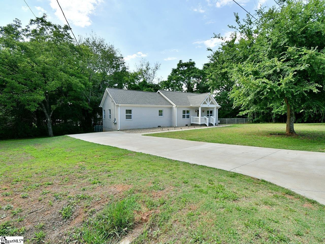 10 Walker Road Piedmont, SC 29673 - Photo 3 of 35