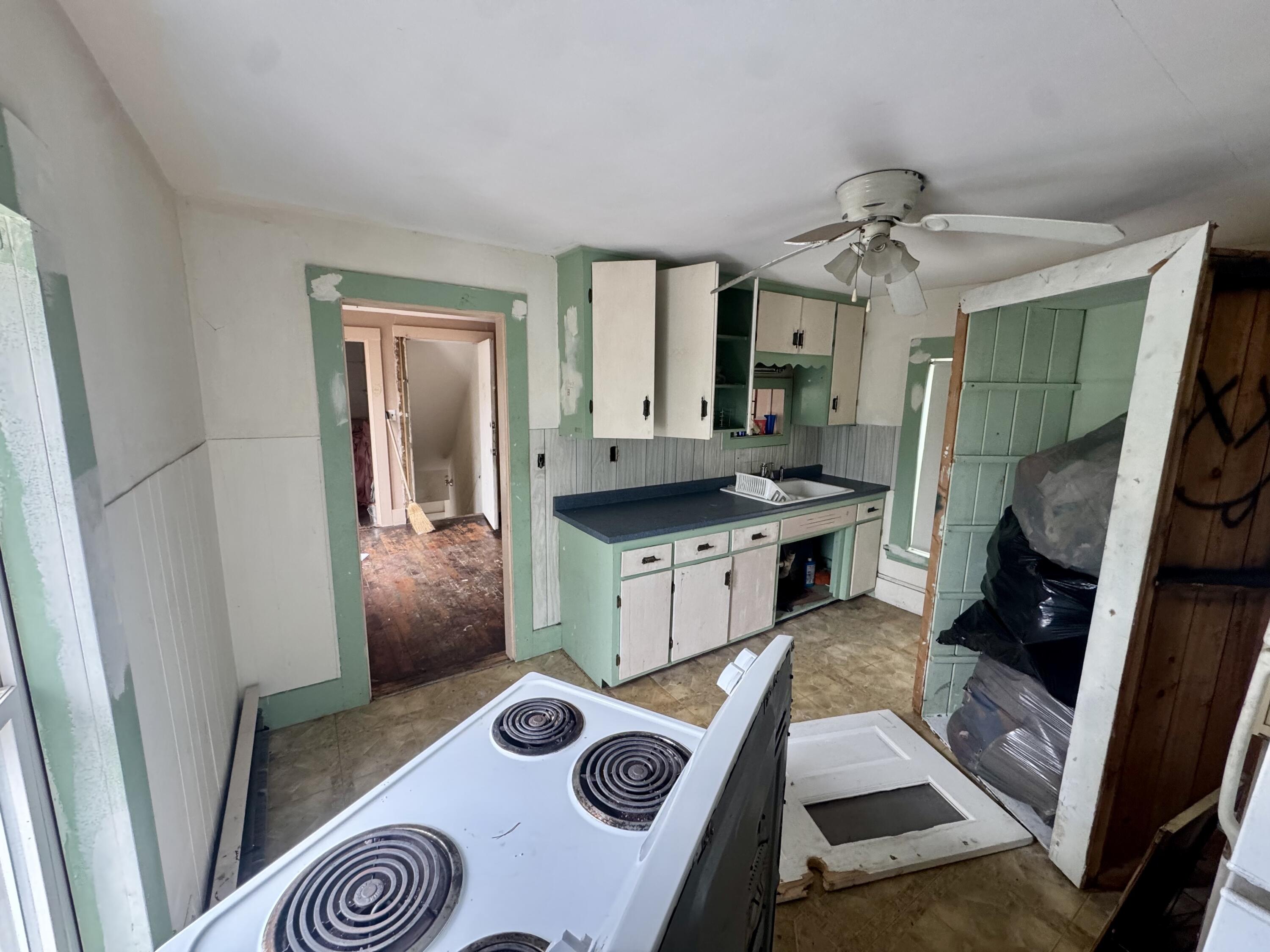21 Park Street Paris, ME 04281 - Photo 10 of 20 Unit 2 Kit a