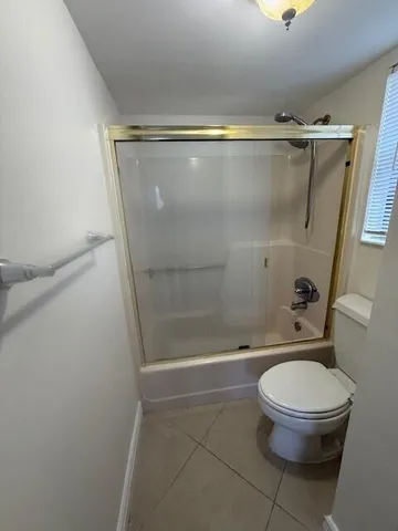 $2,000 | 21911 Lake Forest Circle, Unit 201, Boca Raton, FL 33433