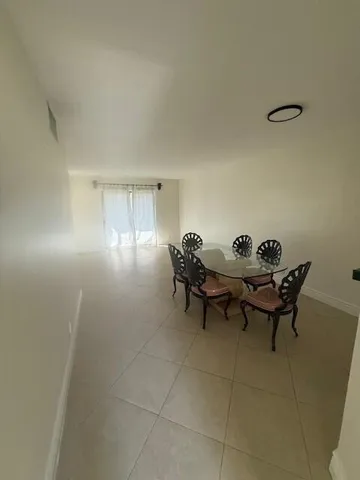 $2,000 | 21911 Lake Forest Circle, Unit 201, Boca Raton, FL 33433