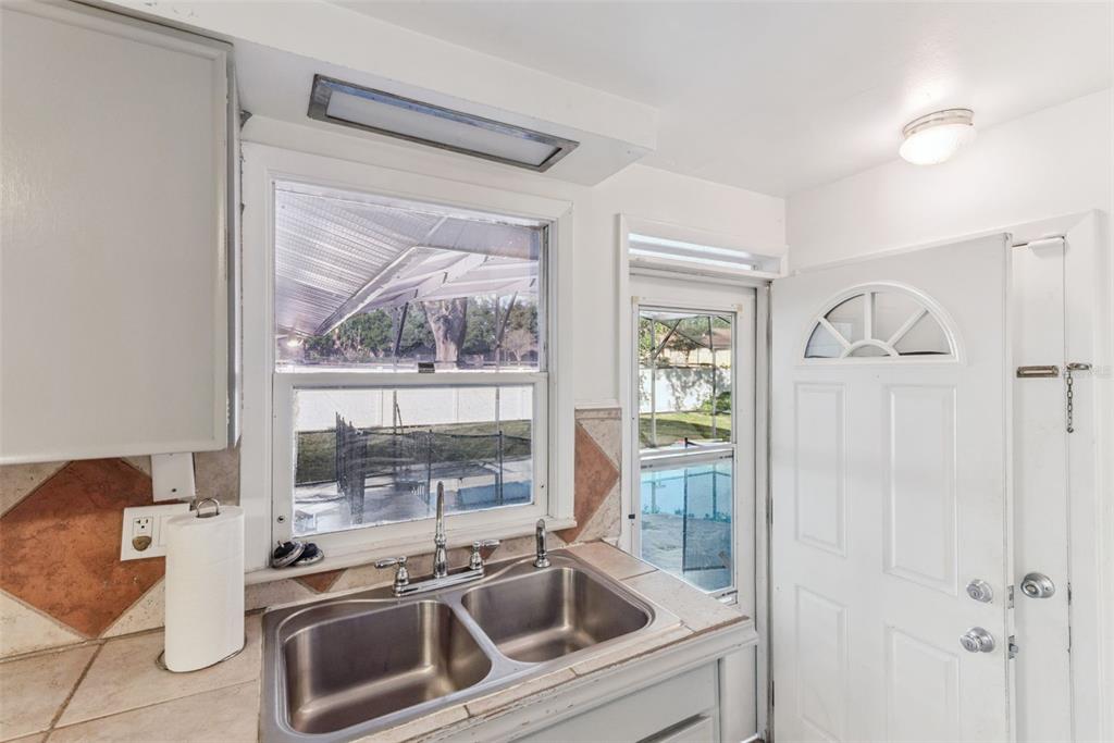 2508 Good Homes Road Orlando, FL 32818 - Photo 15 of 30 a view of utility room