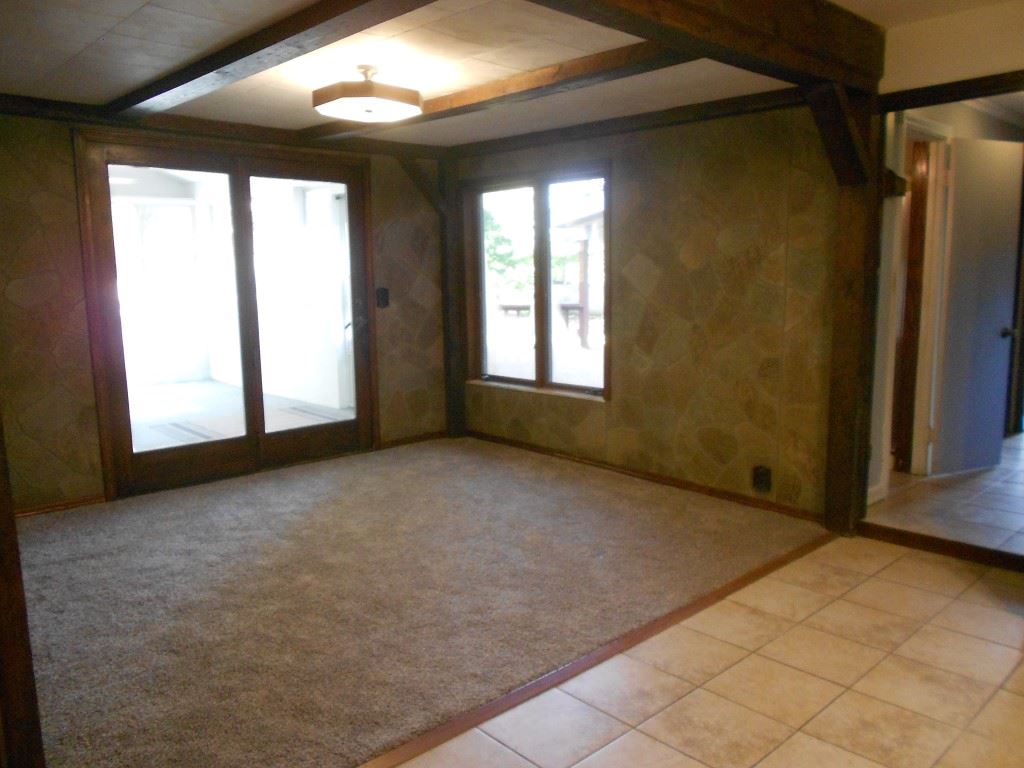 1225 East Harrison Road Alma, MI 48801 - Photo 7 of 27 1854393-6.JPG