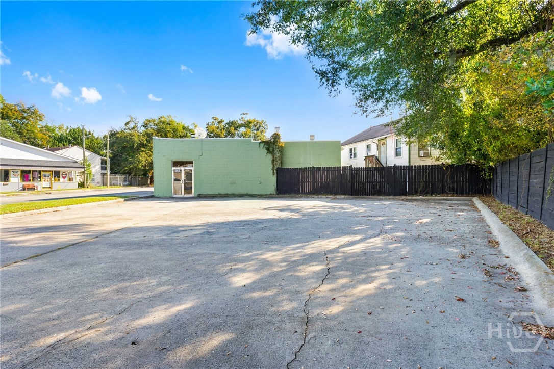2203 Skidaway Road Savannah, GA 31404 - Photo 3 of 42