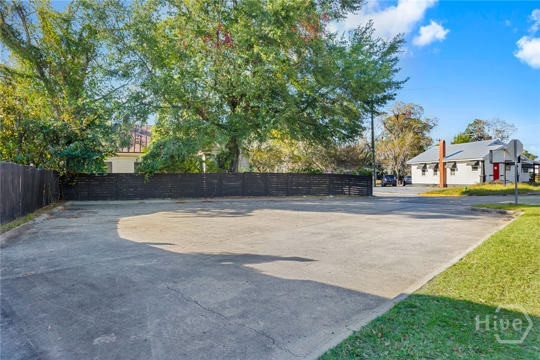 2203 Skidaway Road Savannah, GA 31404 - Photo 4 of 42