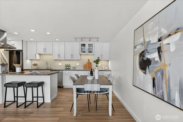 $4,750 | 733 Lake Street South, Unit 104, Kirkland, WA 98033