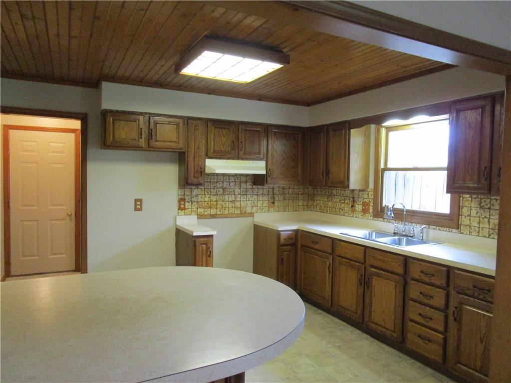 1607 Iron Liege Road Indianapolis, IN 46217 - Photo 8 of 27 Gallery Image 8