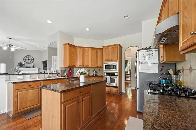 $660,000 | 213 Westminister Avenue, Murphy, TX 75094