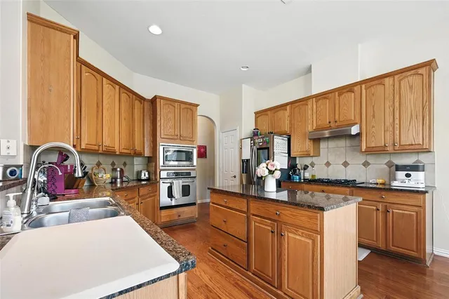 $660,000 | 213 Westminister Avenue, Murphy, TX 75094