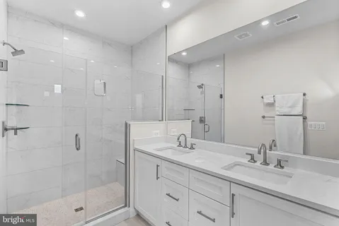 $949,000 | 43486 Wilcox Terrace, Ashburn, VA 20148