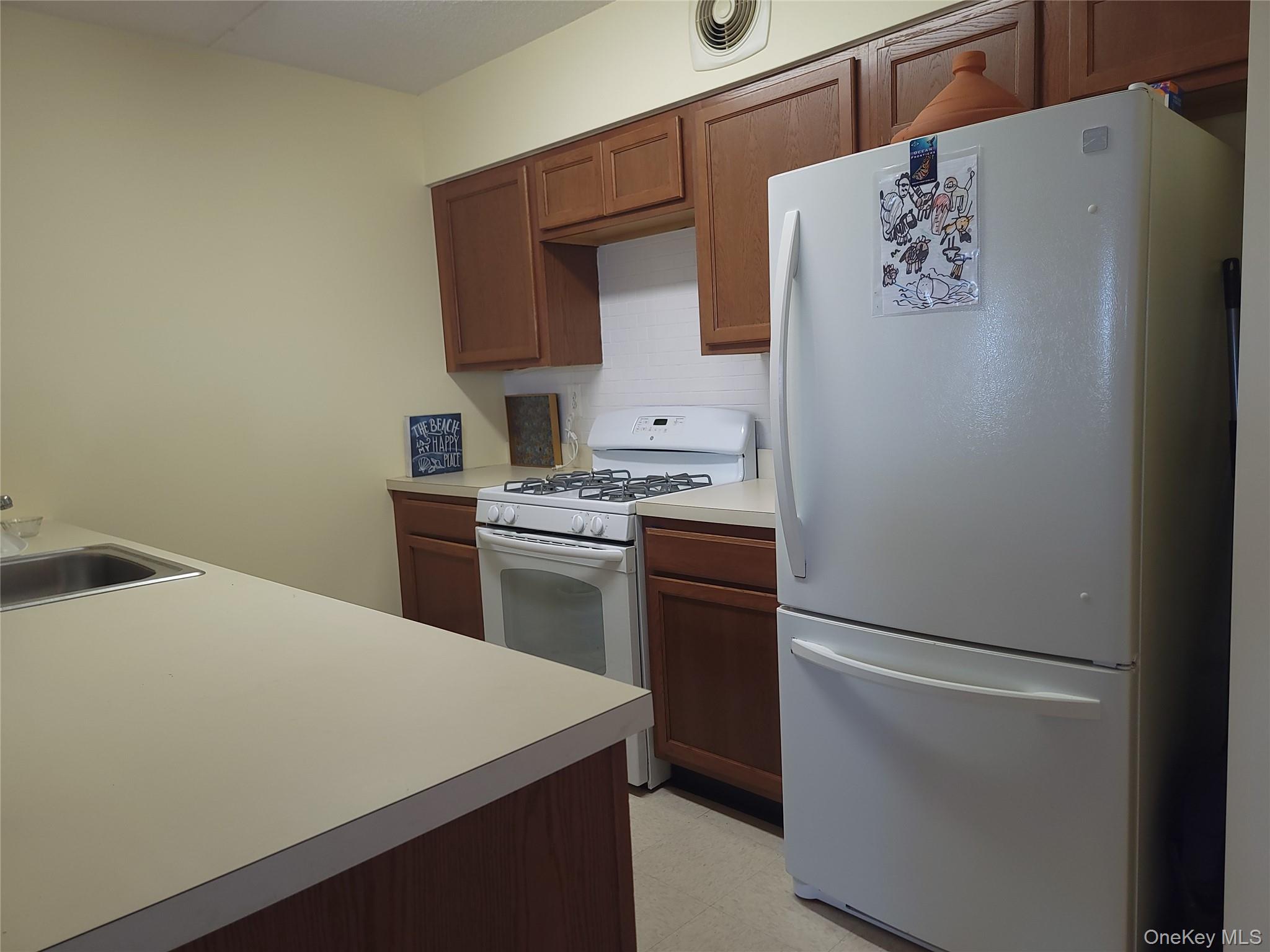 6106 Beach Front Road, Unit 73 Queens, NY 11692 - Photo 6 of 19